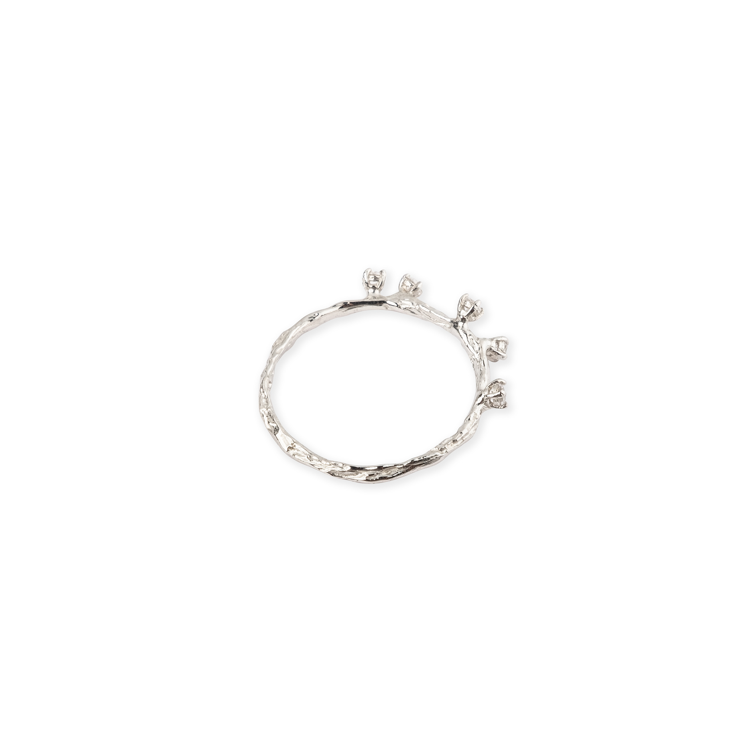 Thin ring with 5 crystals