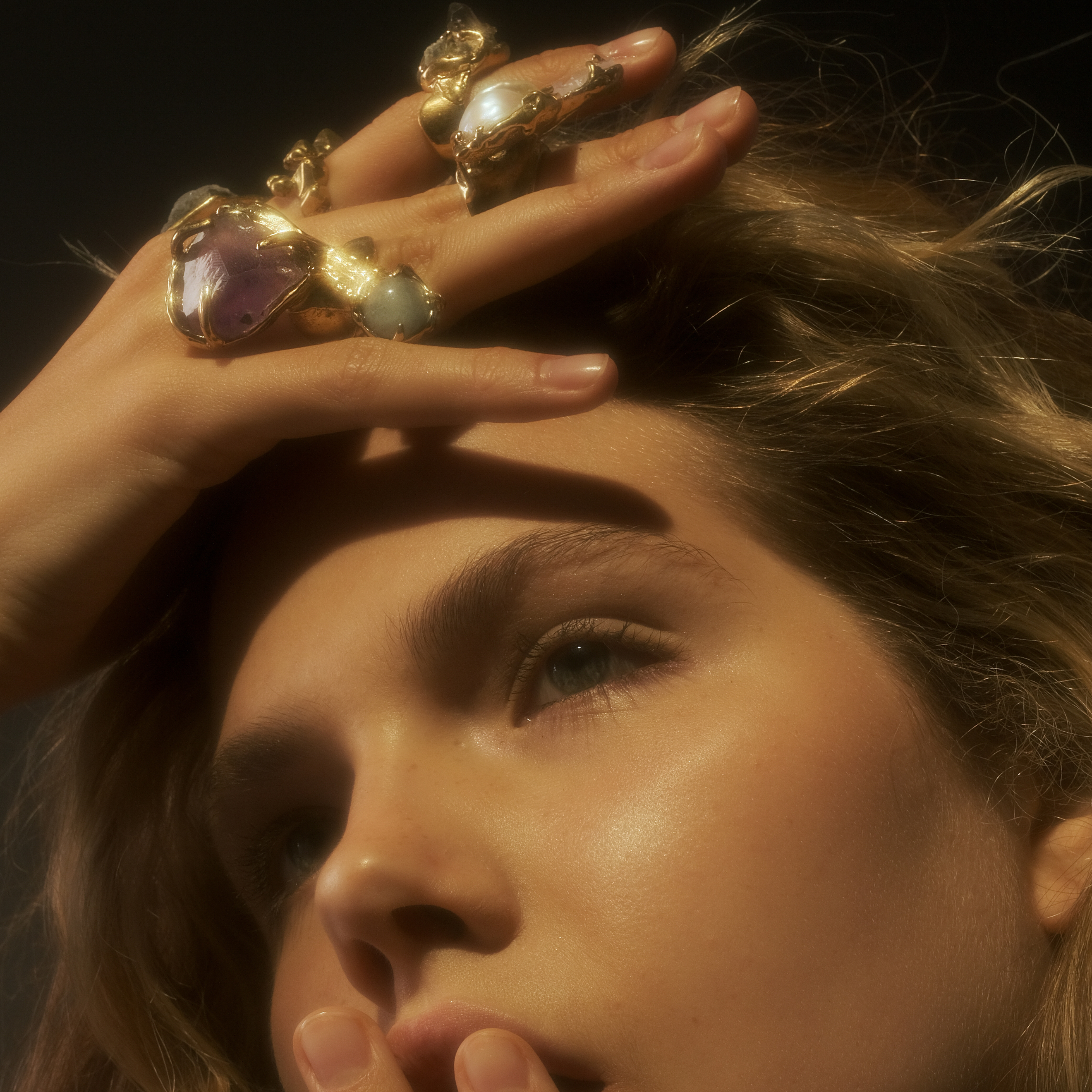 Brass ring with inserts: agate and aquamarine