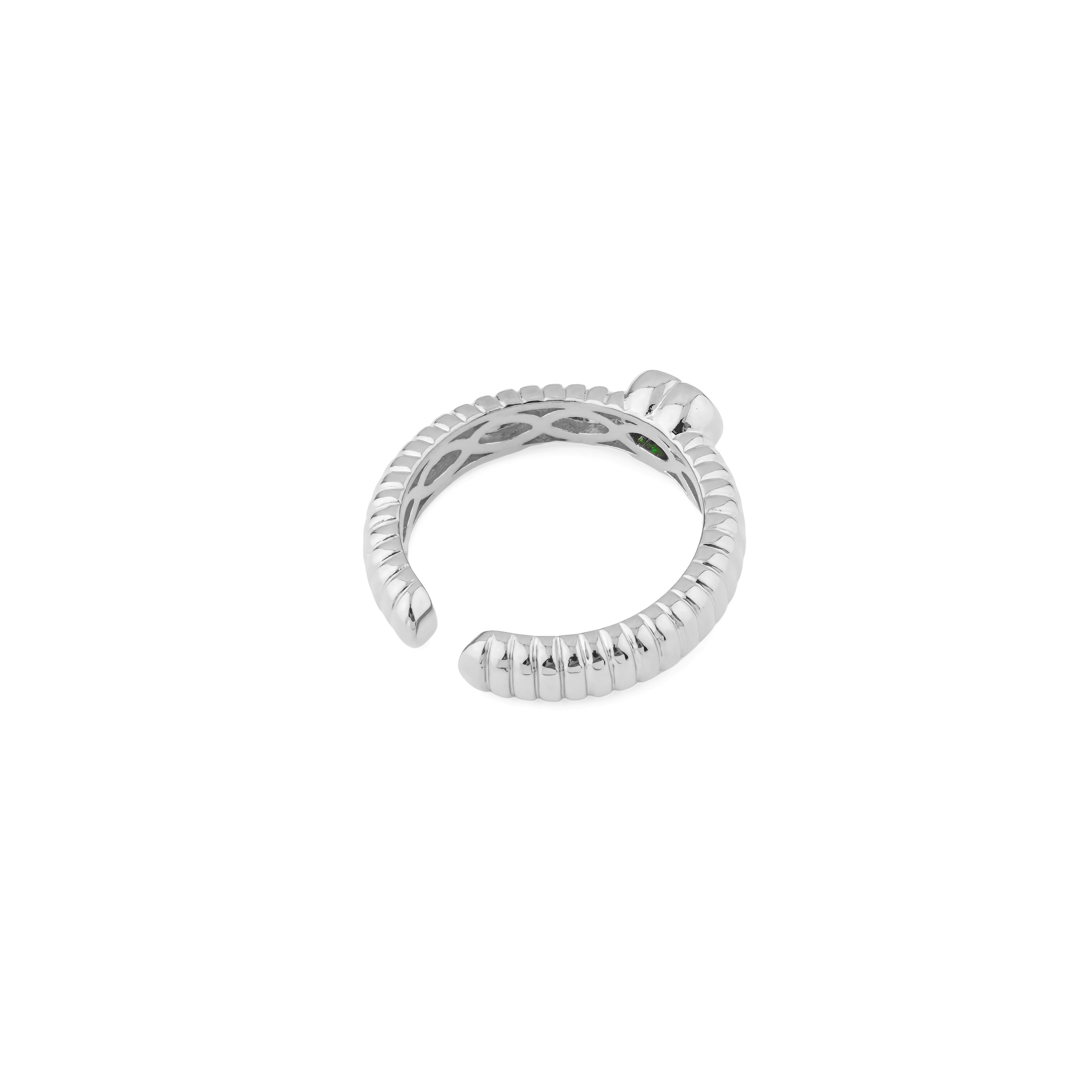 Серебристое фигурное кольцо с зеленым сердцем