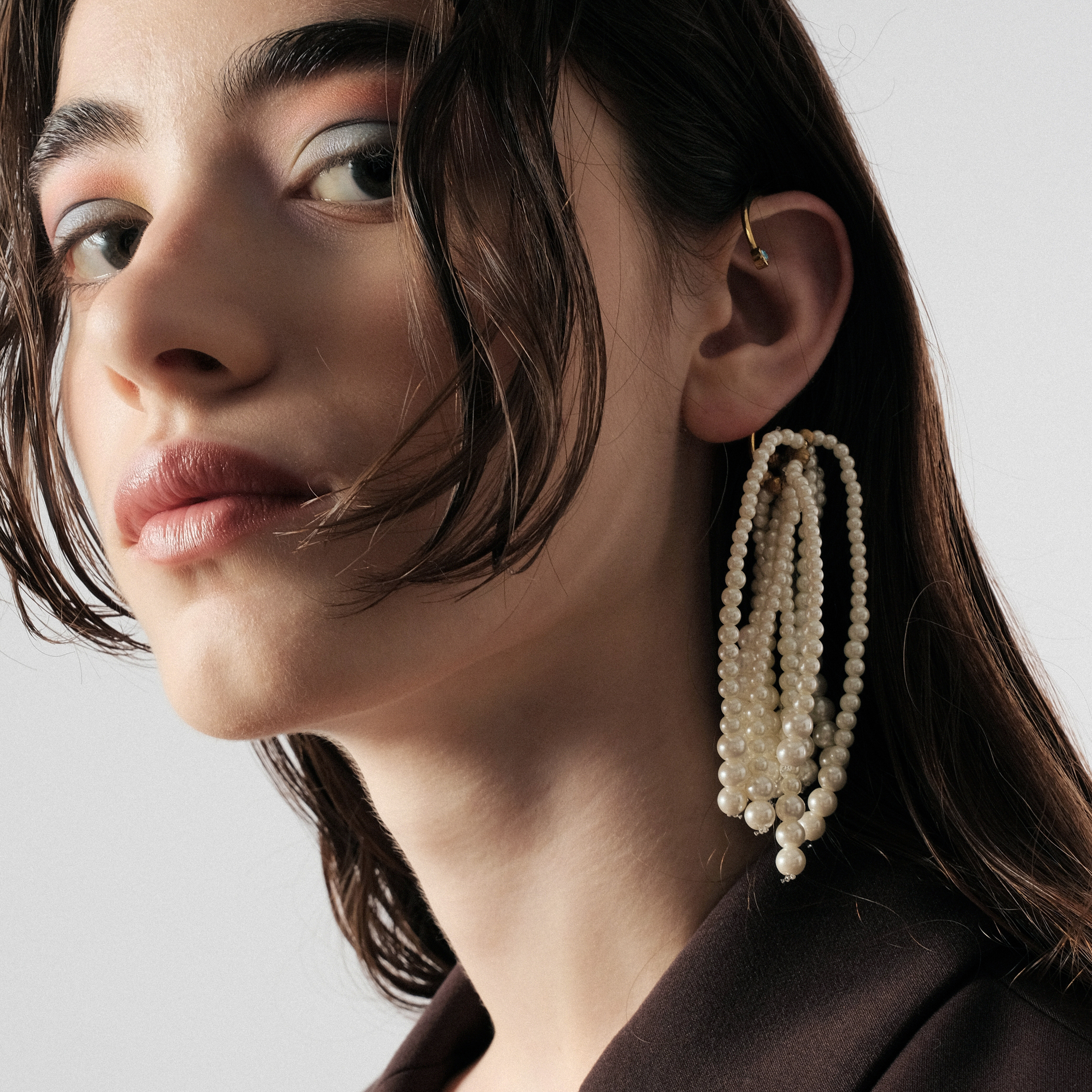 Gilded cuff with MARGARITA EARCUFF pendants