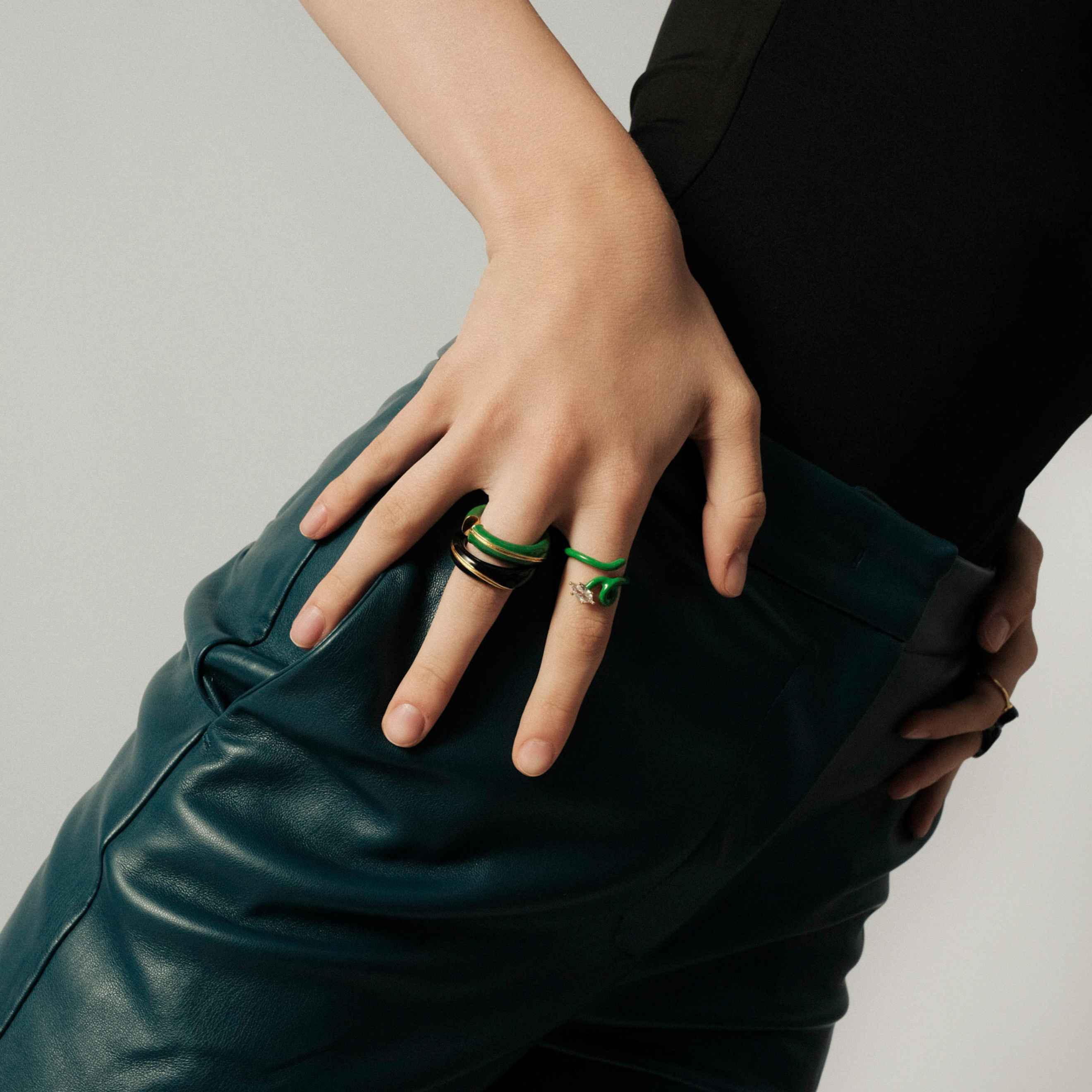 calligraphy green ring with crystal