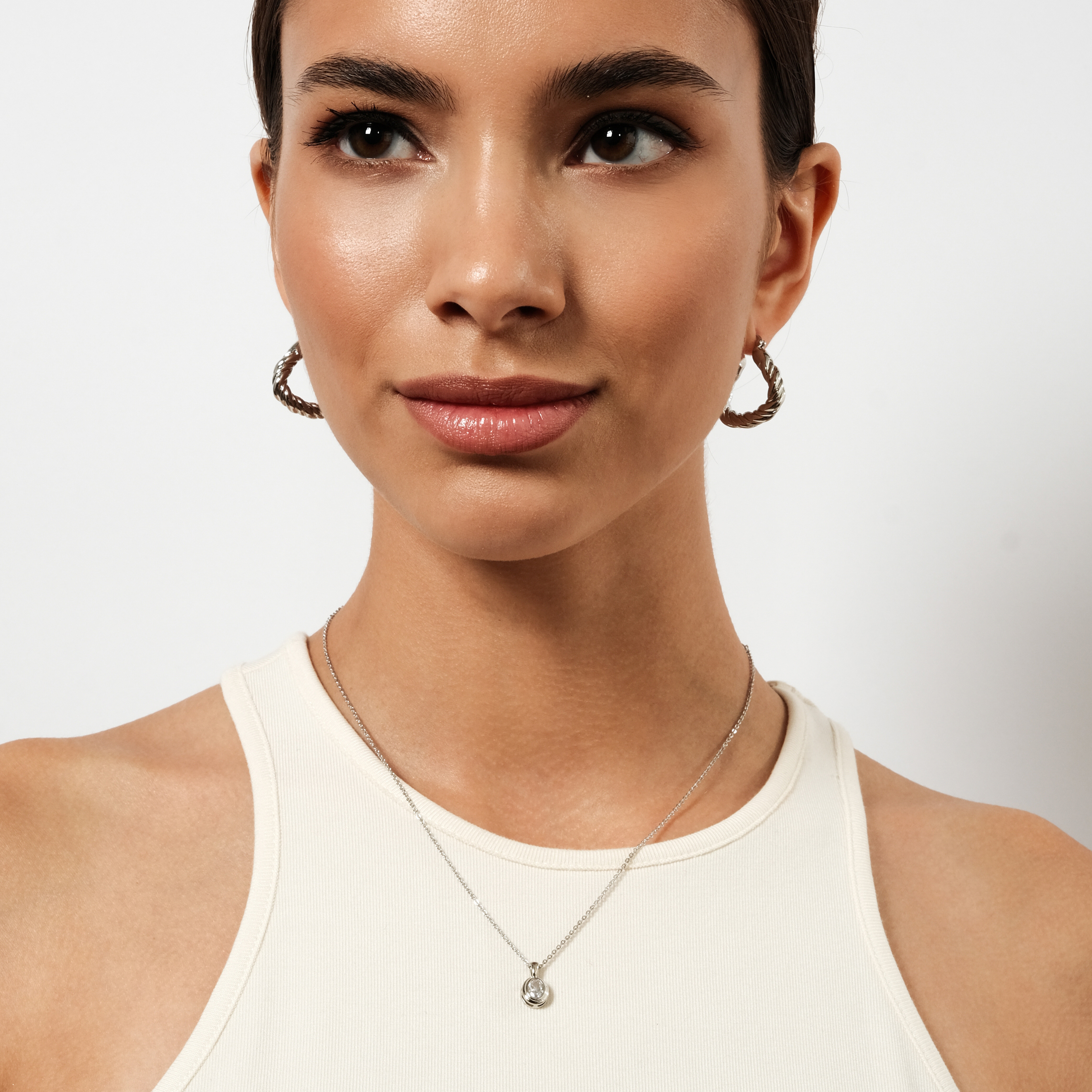 chain with white crystal