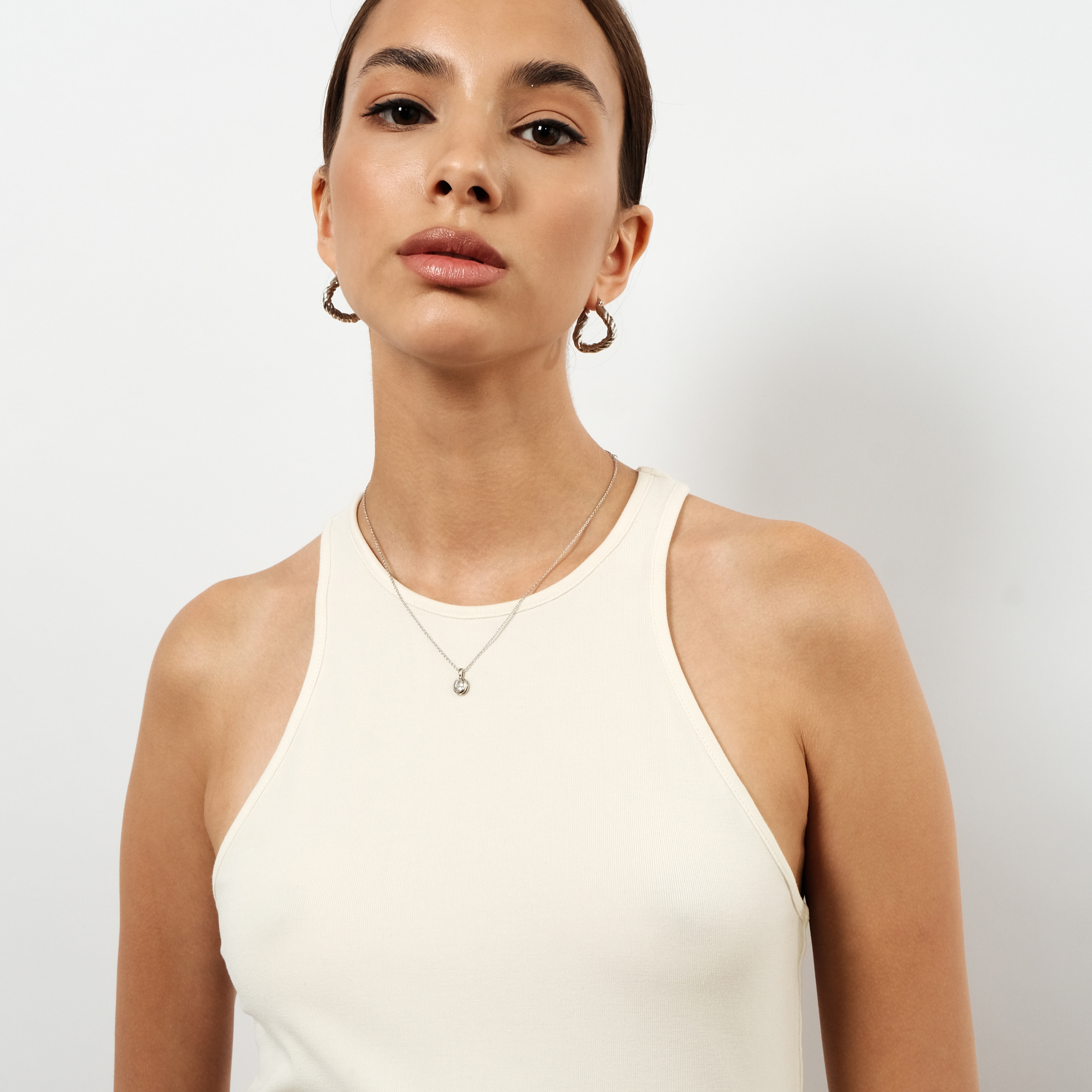 chain with white crystal