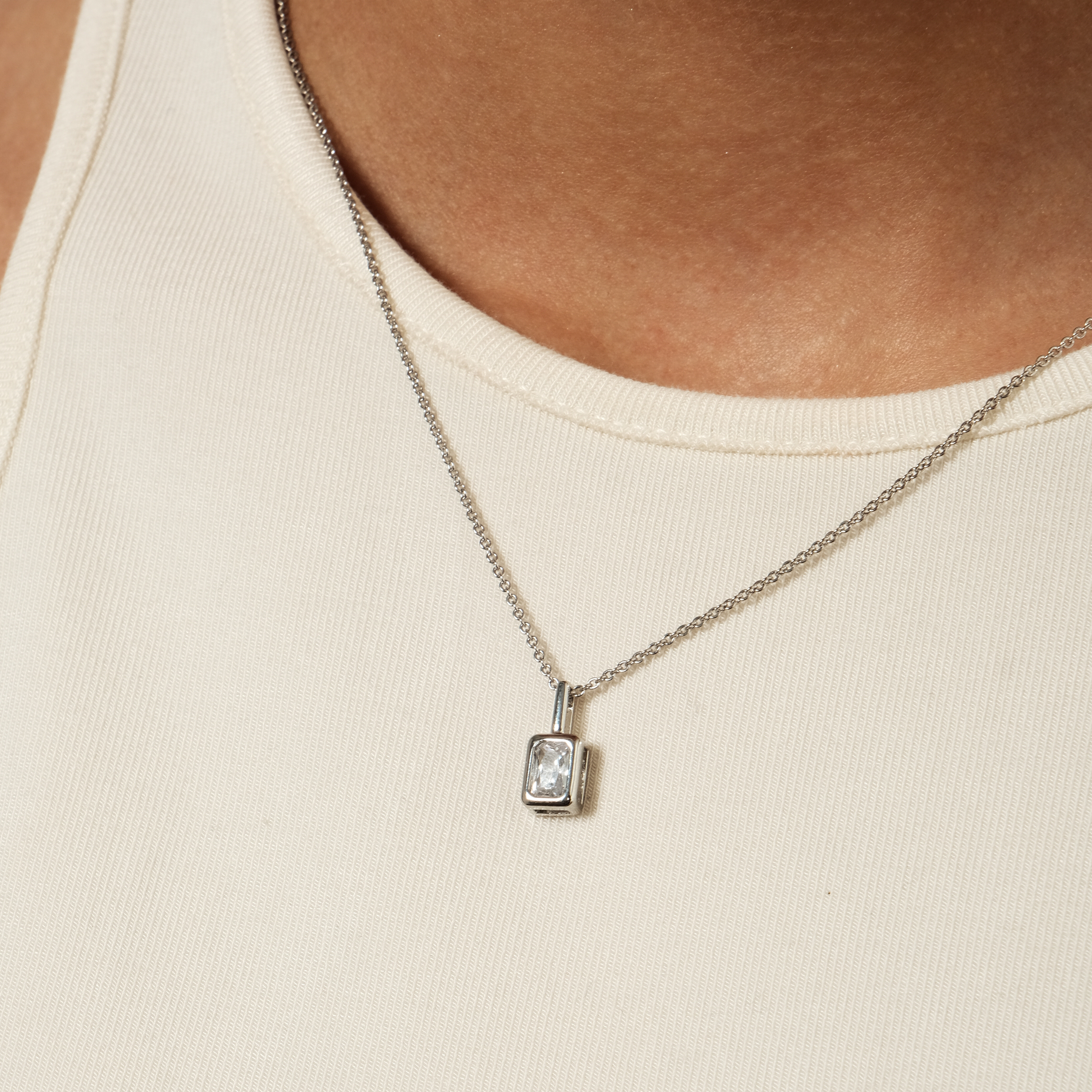 chain with white crystal