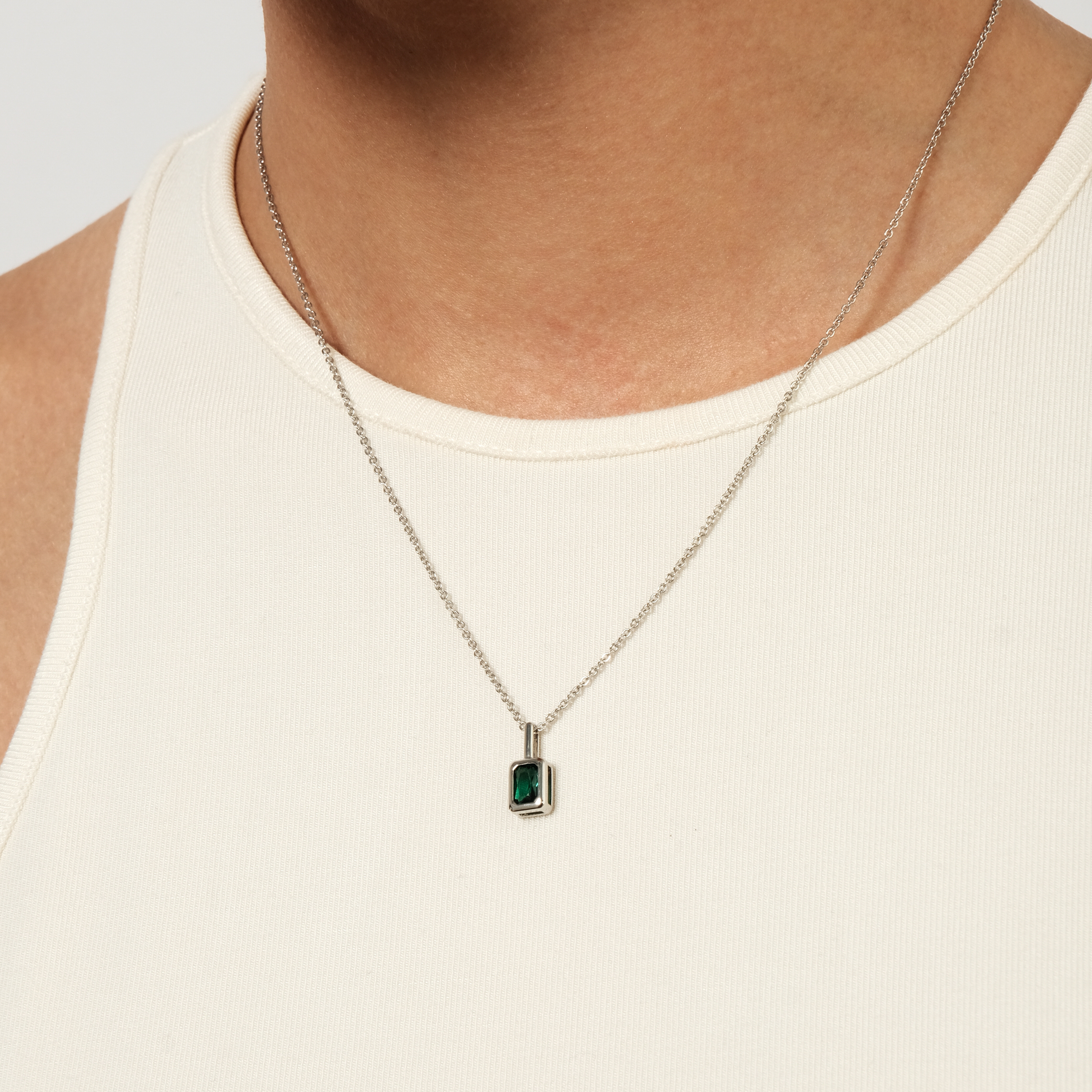 chain with green crystal