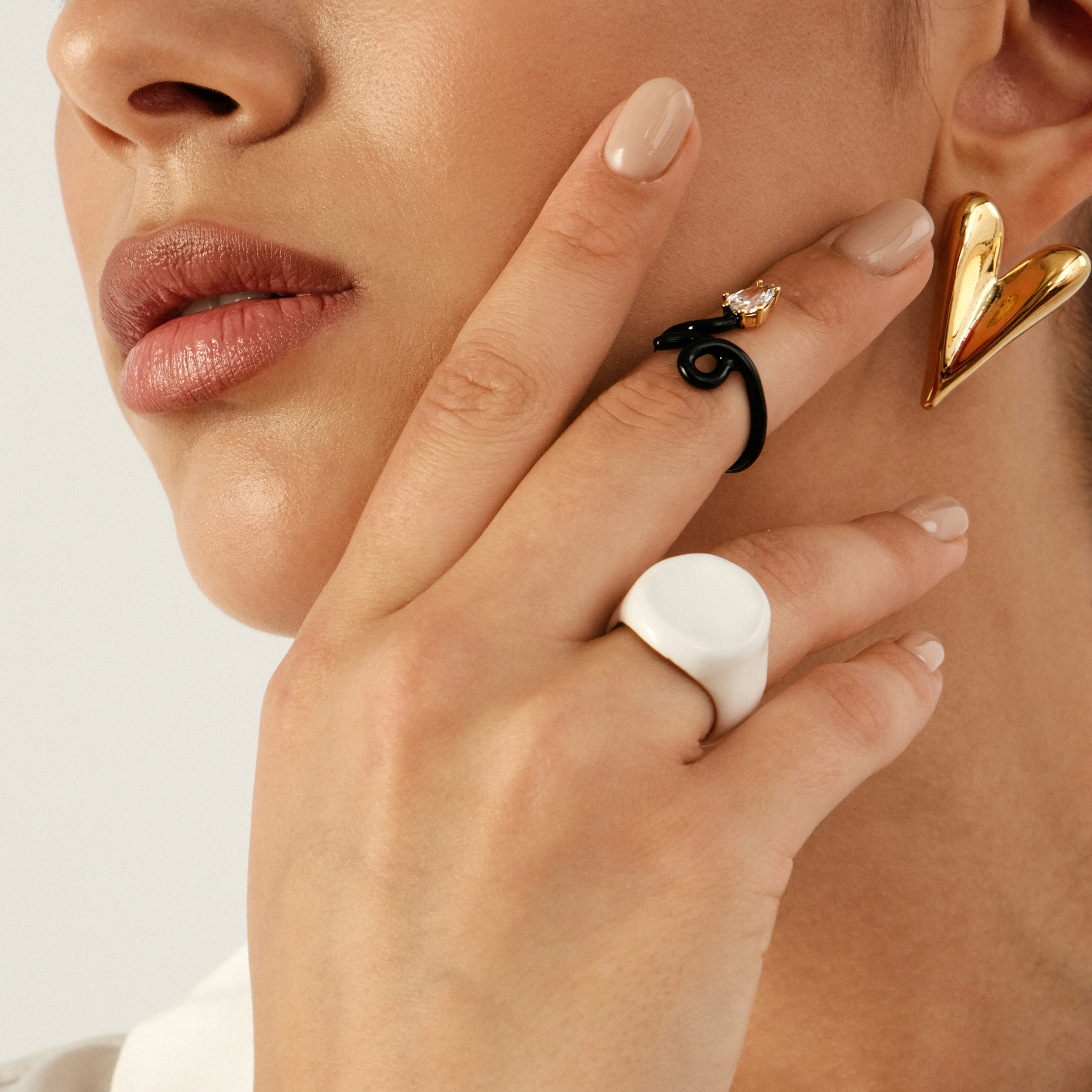 calligraphy black ring with crystal