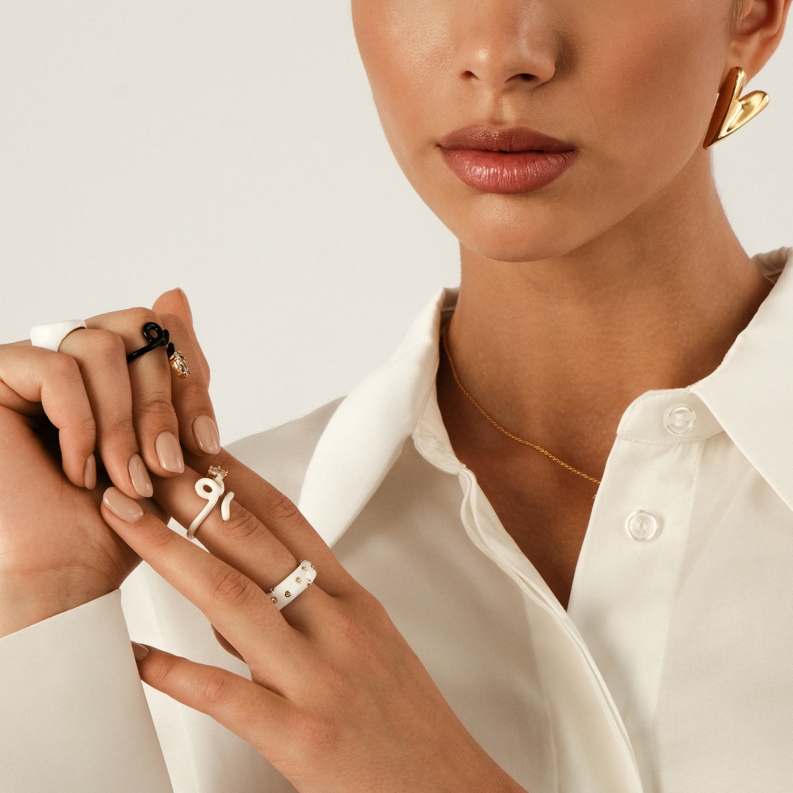 calligraphy white ring with crystal