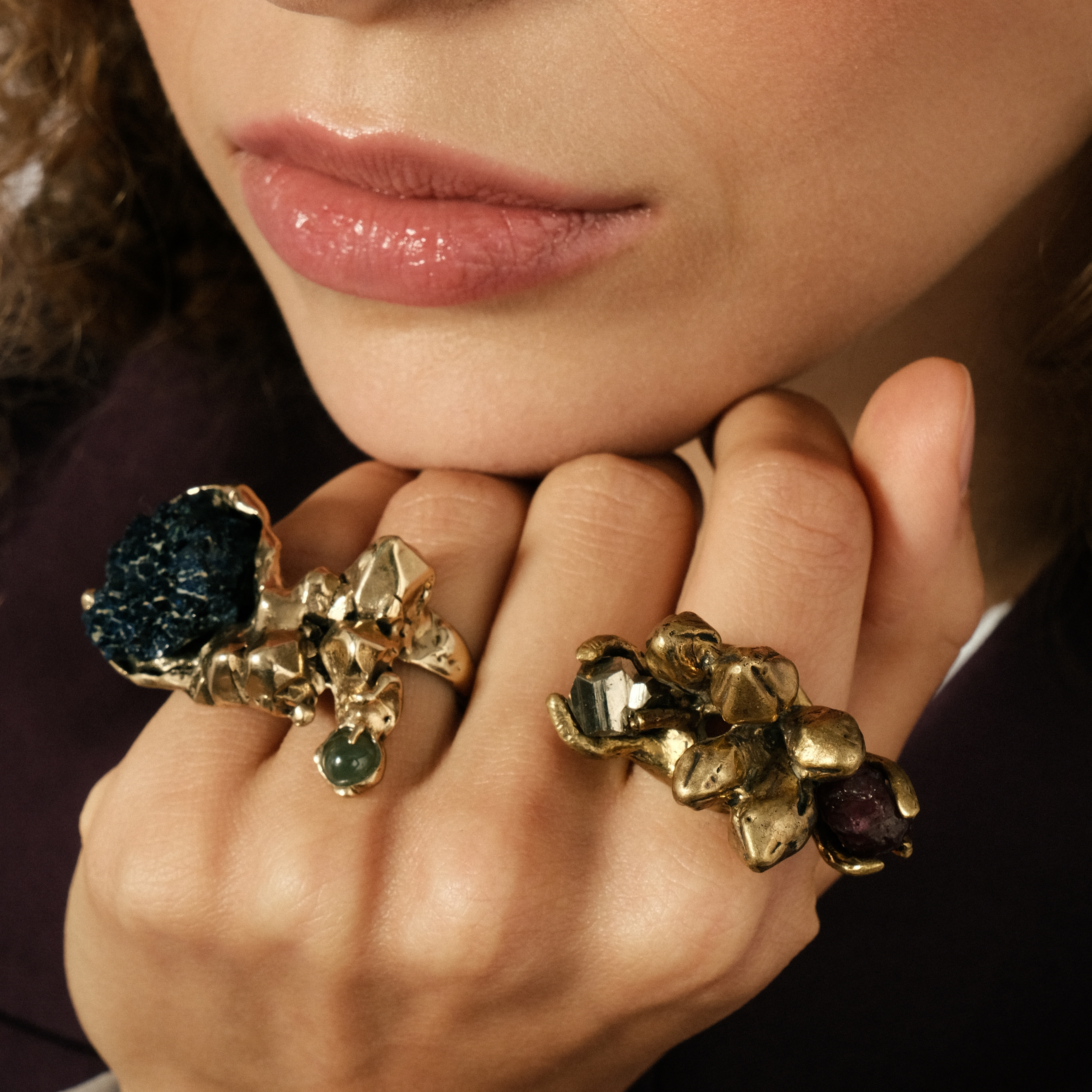 Brass ring with inserts: azurite and quartz