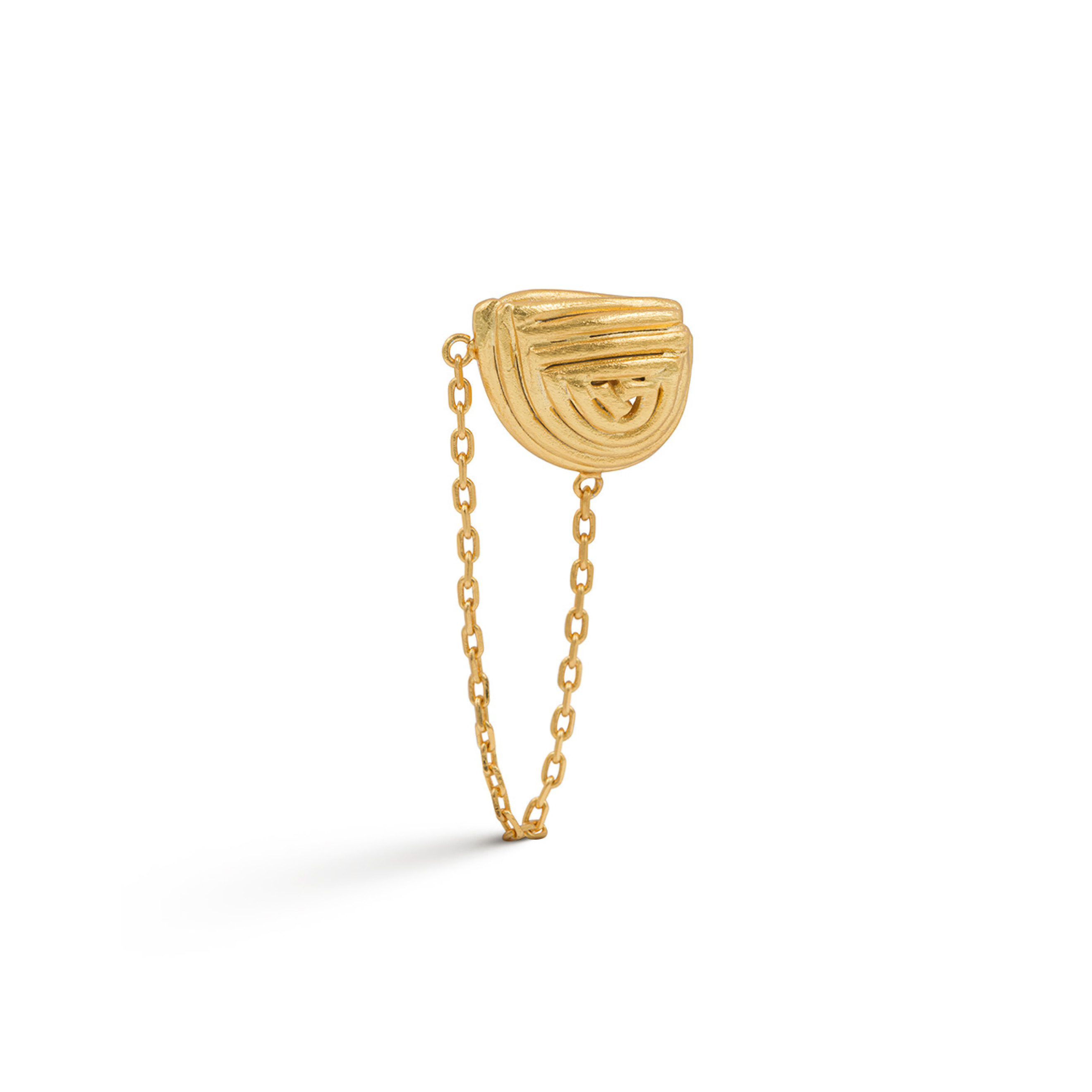 Asymmetric gold-plated earrings with shell and emerald