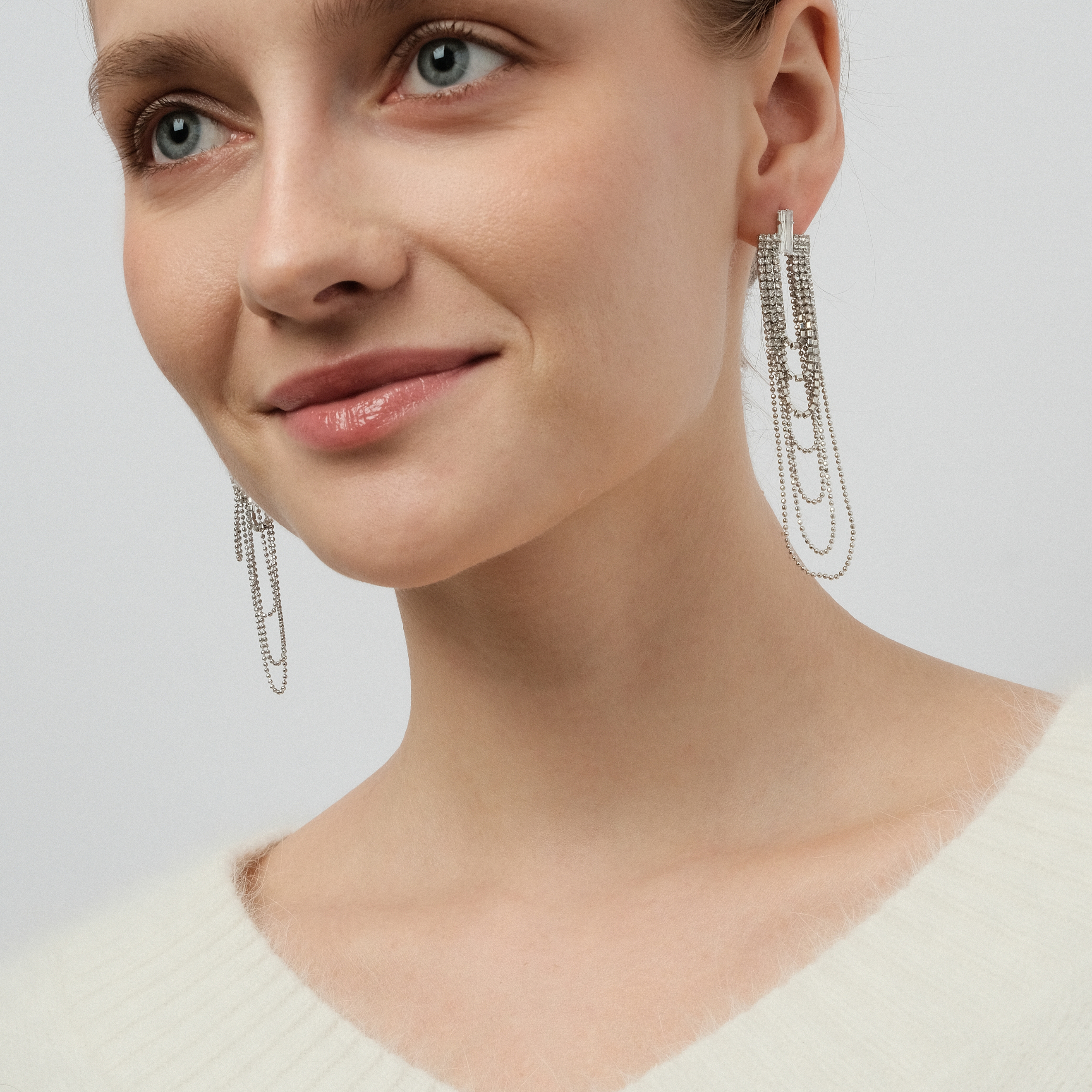 earrings-pendant chains with crystals