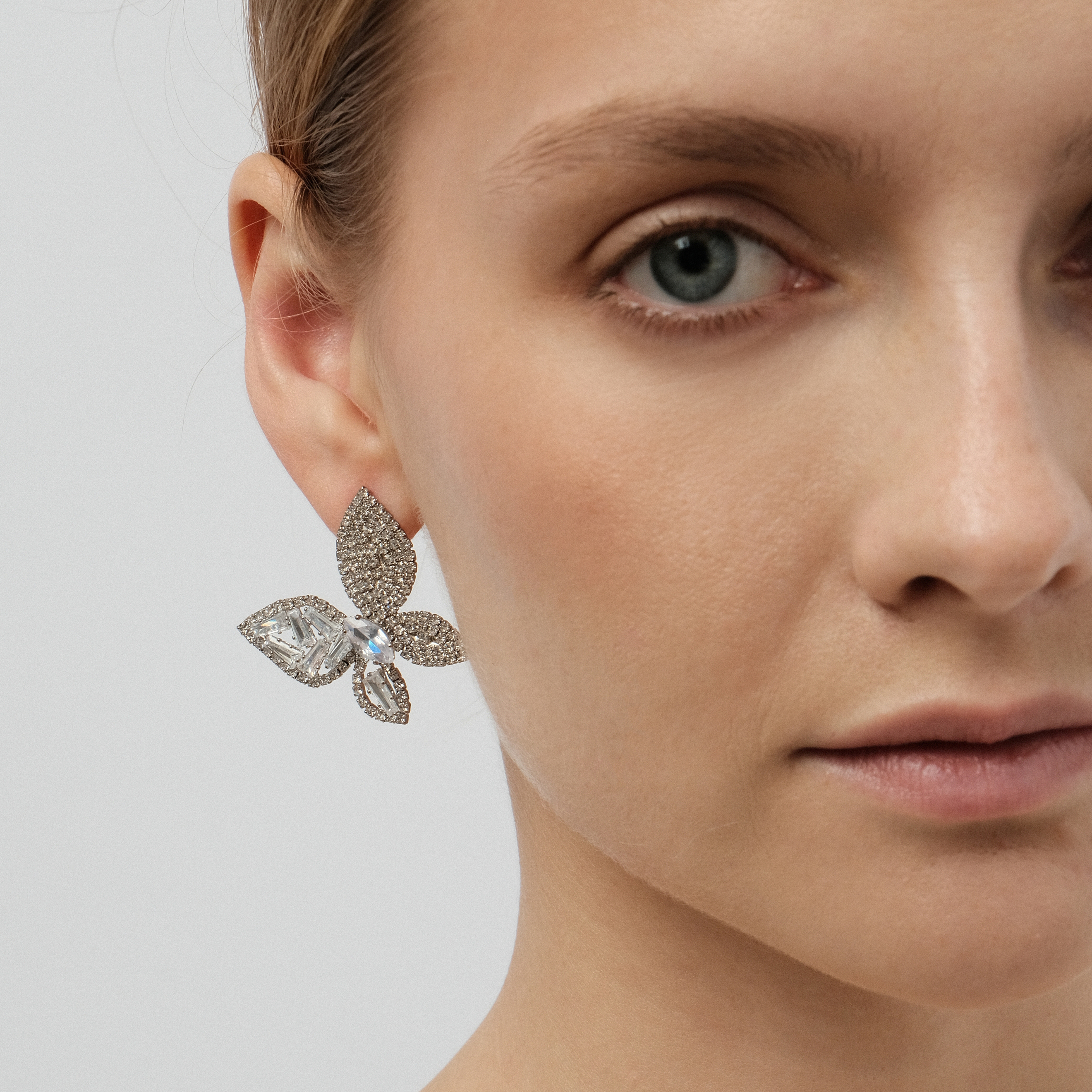 Butterfly earrings with crystals