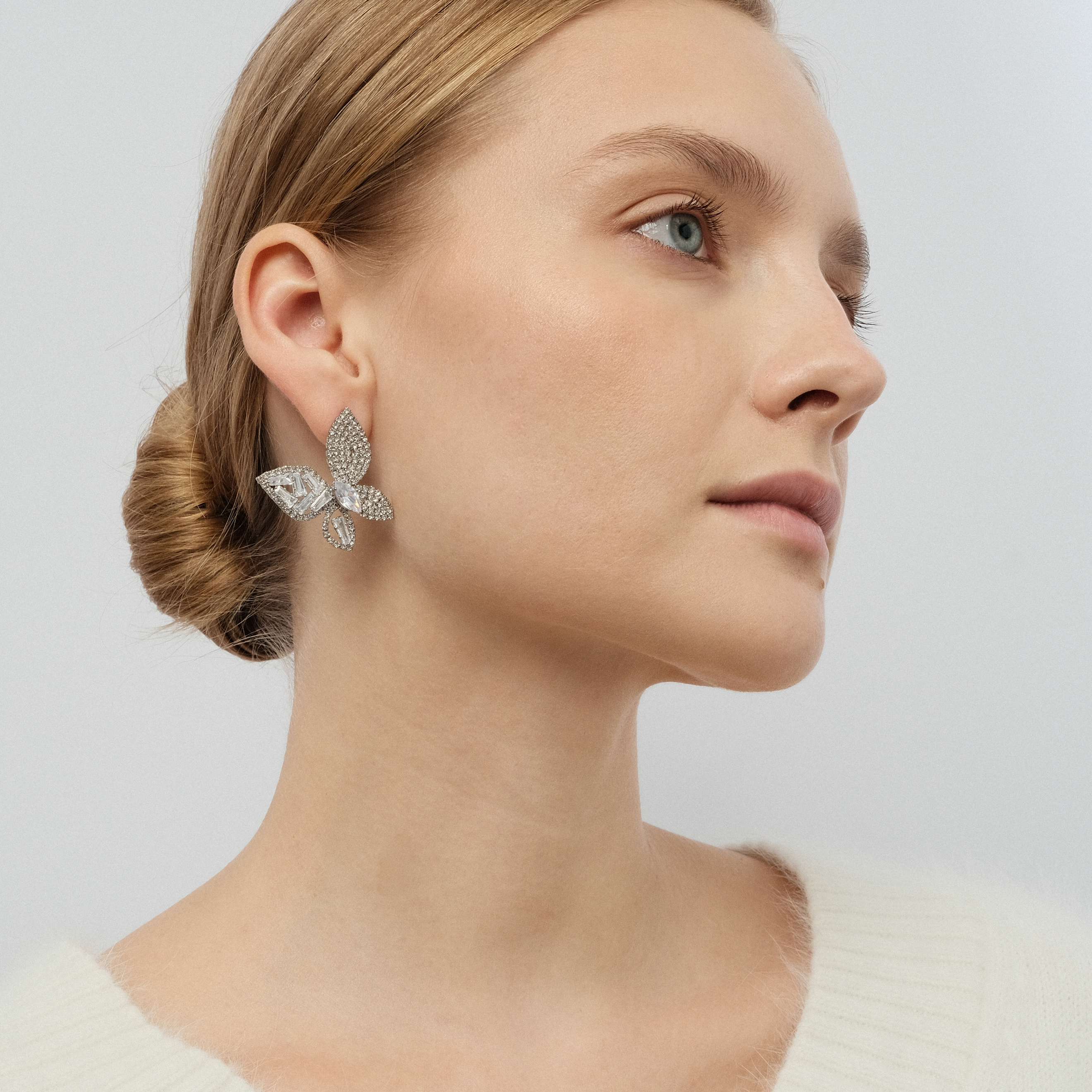 Butterfly earrings with crystals