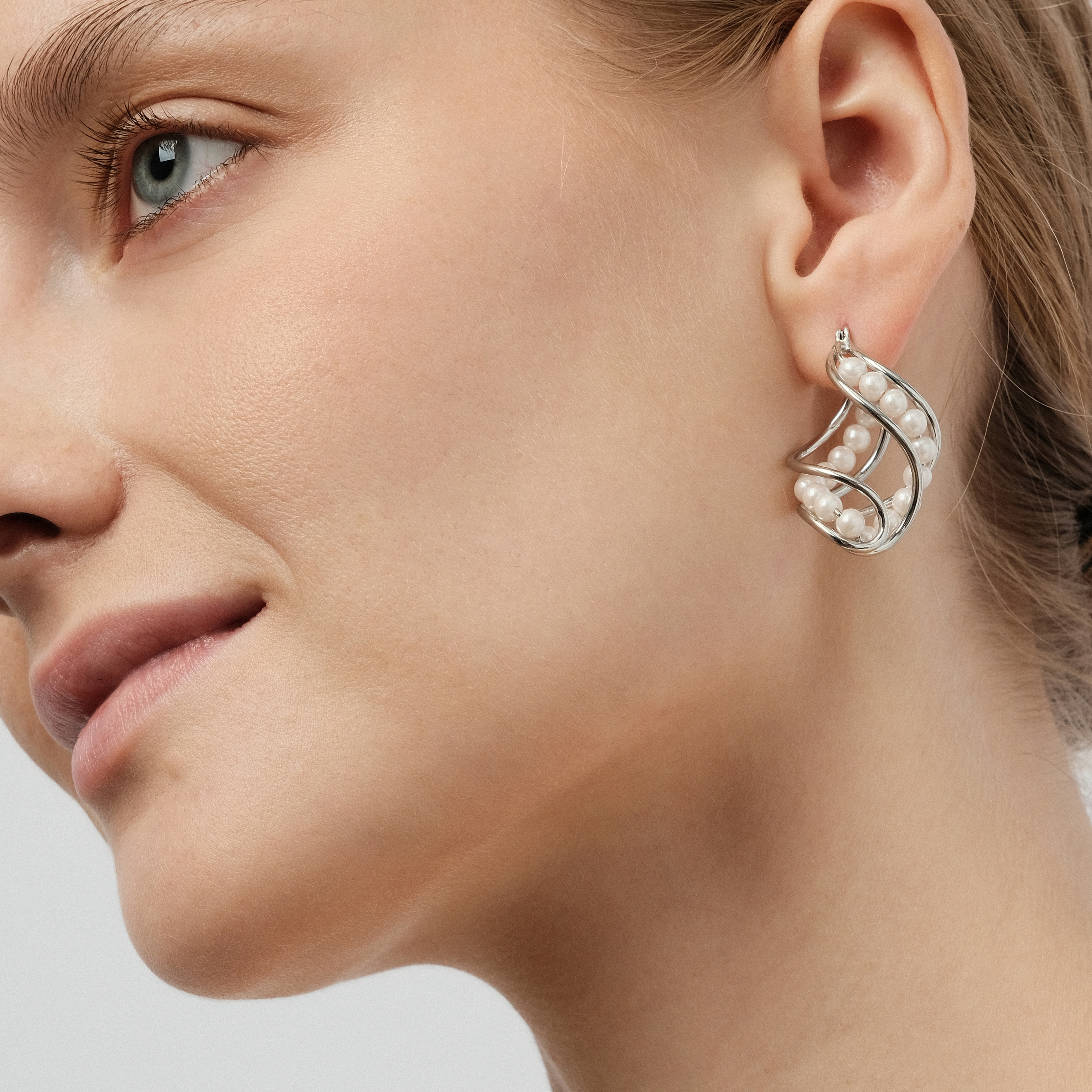 Curved Pearl Earrings