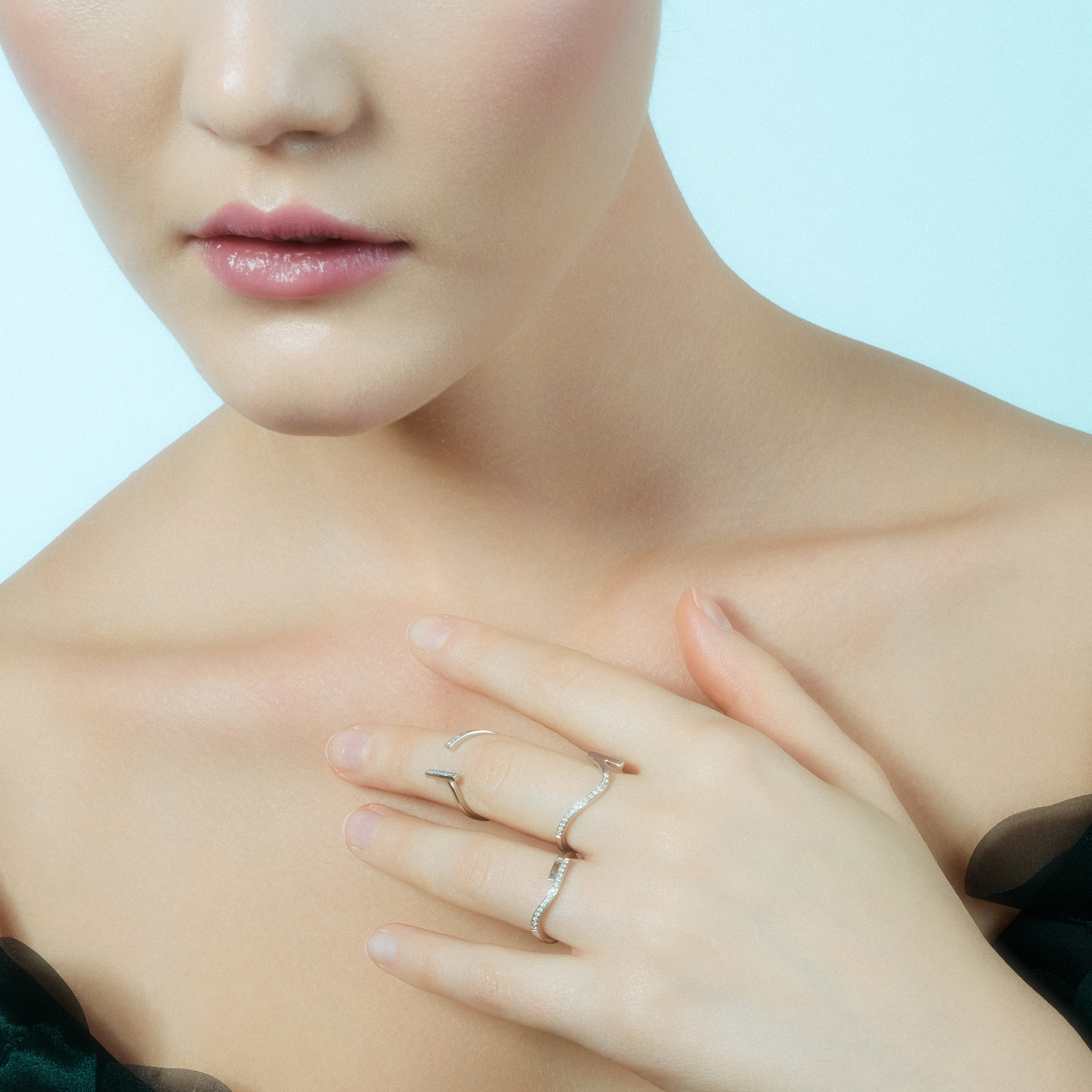 Кольцо Curve Ring 06 из белого золота с бриллиантами