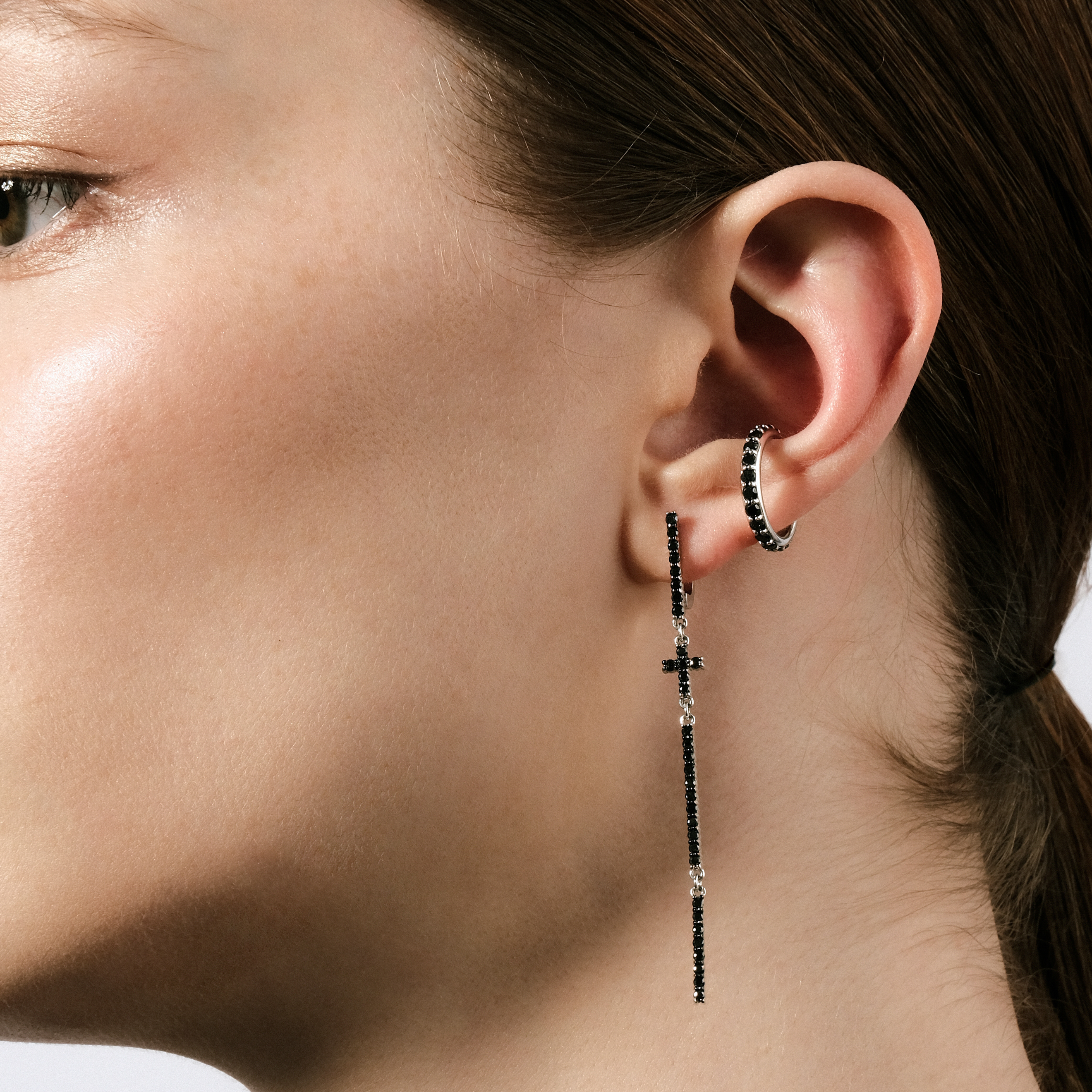 Earrings in white gold with diamonds NIGHTSHADE