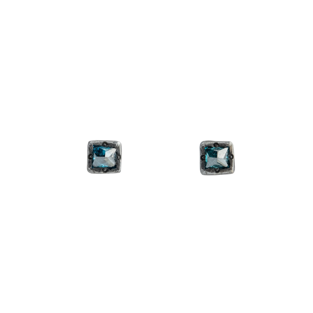 kintsugi jewelry серебряные серьги silence с кальцитом Kintsugi Jewelry Черненые серьги Trust с голубыми бриллиантами