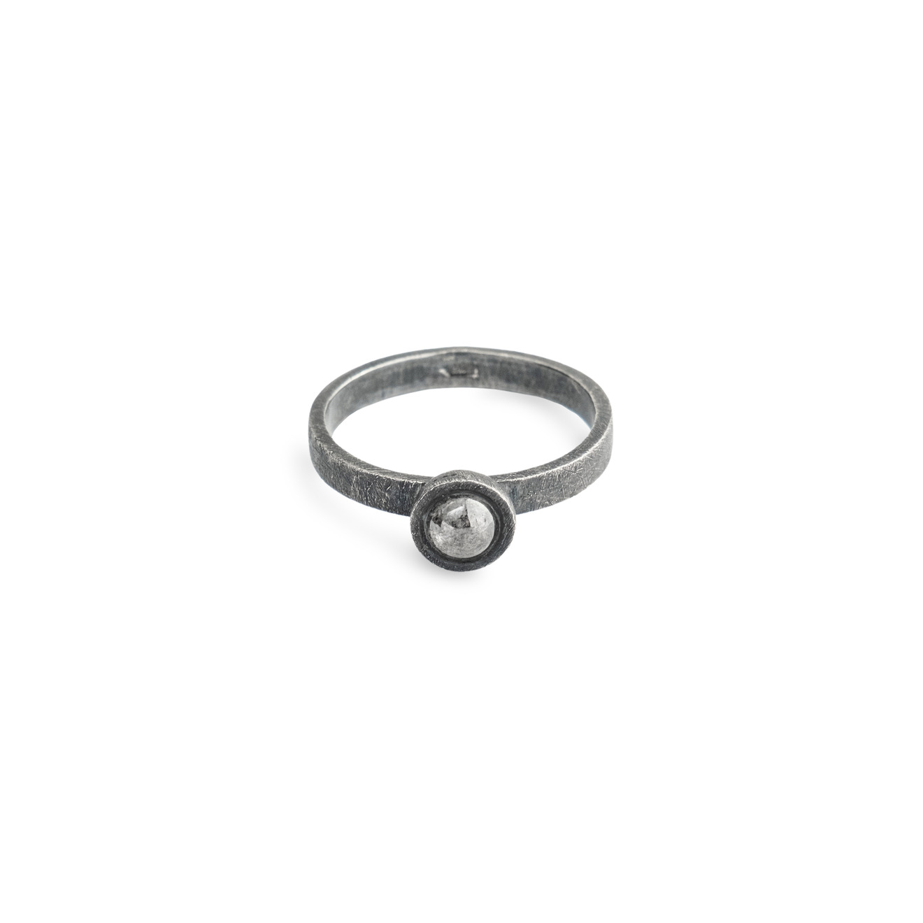 The EGO Черненое кольцо из серебра Moon с бриллиантом