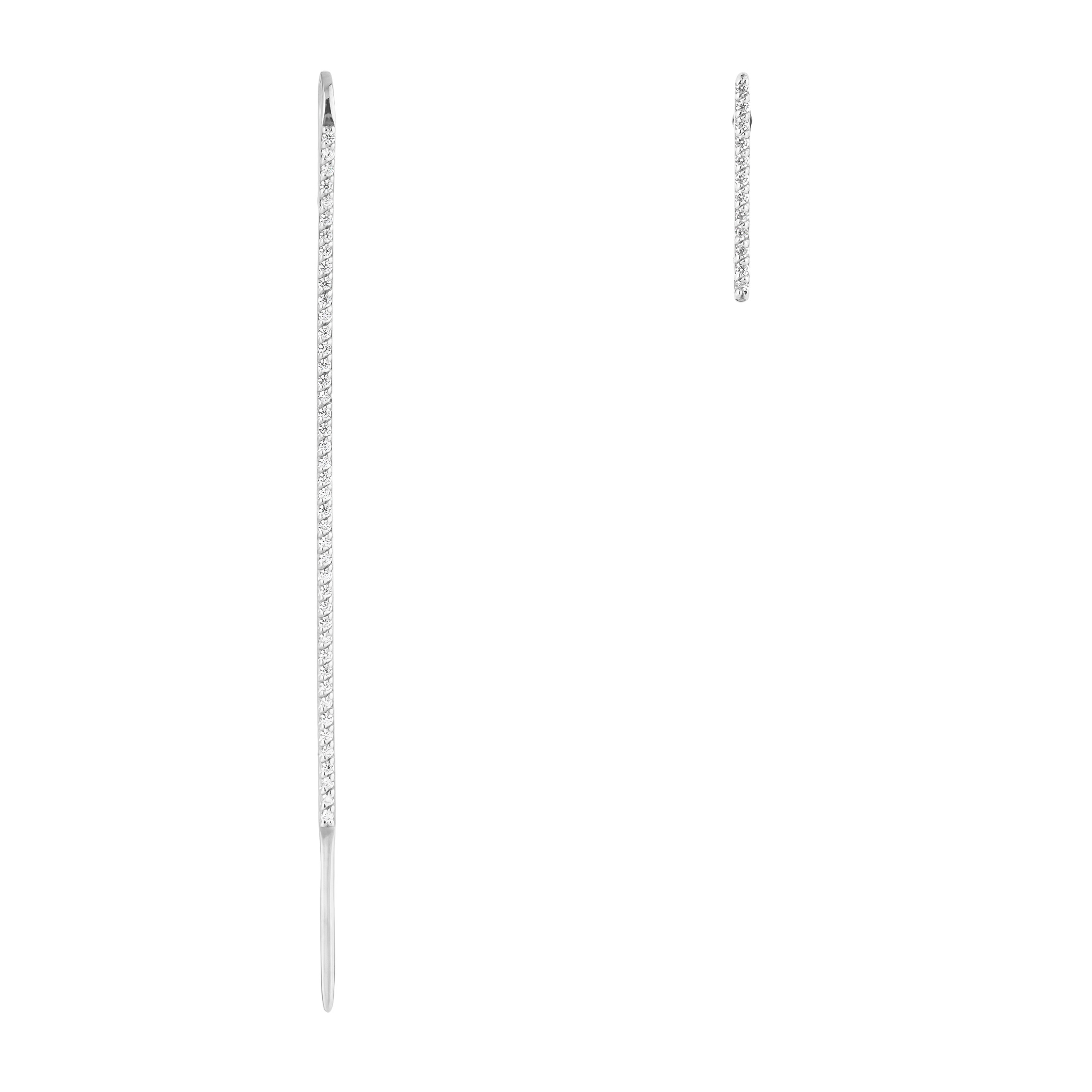 Asymmetric earrings in white gold