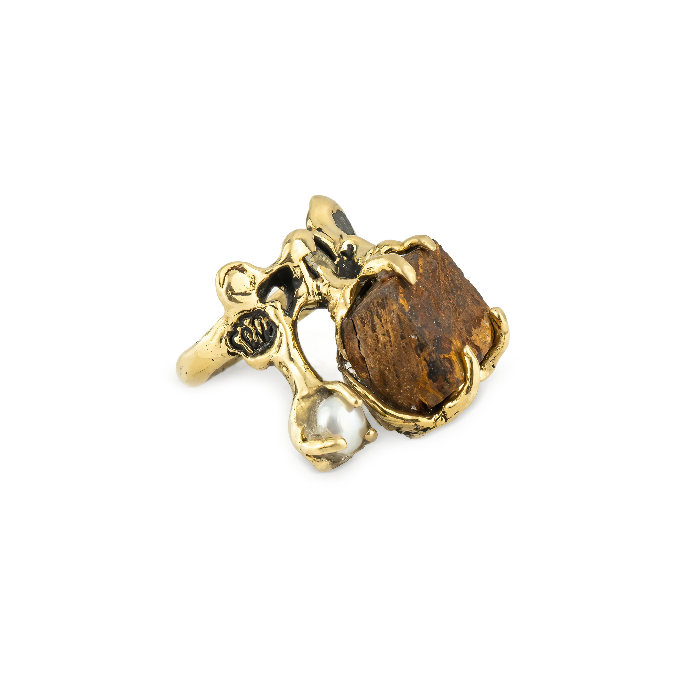 Brass ring with pearls